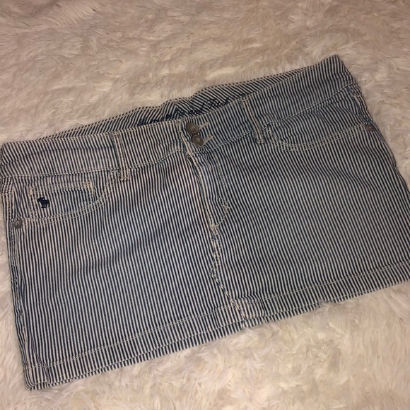 Abercrombie & Fitch Dresses & Skirts - Abercrombie Striped Skirt